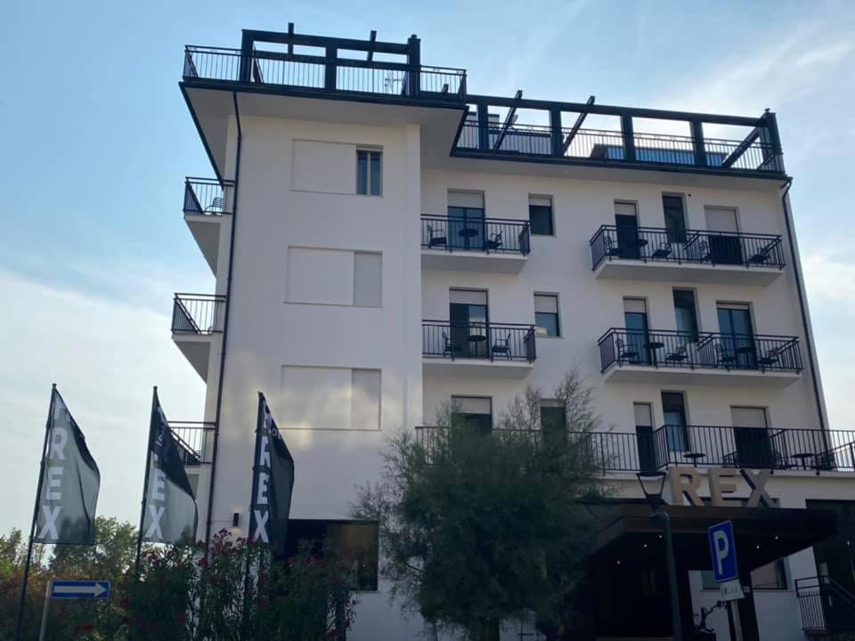 Hotel Rex Лидо-ди-Савио Экстерьер фото